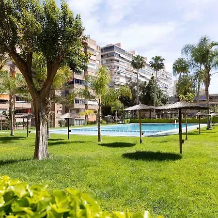 Gran Apartamento, Aire Acondicionado, Piscina Y Parking Gratuito * Alicante