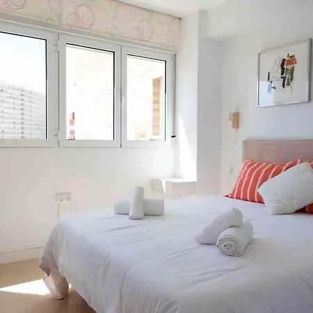 Gran Apartamento, Aire Acondicionado, Piscina Y Parking Gratuito