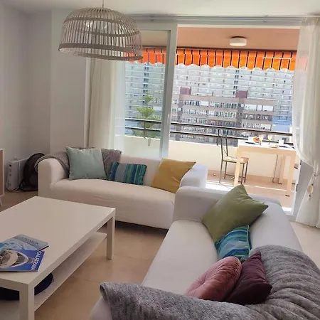 Gran Apartamento, Aire Acondicionado, Piscina Y Parking Gratuito