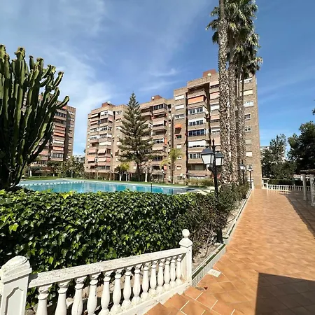 Gran Apartamento, Aire Acondicionado, Piscina Y Parking Gratuito