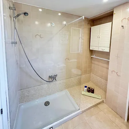 Gran Apartamento, Aire Acondicionado, Piscina Y Parking Gratuito Apartment